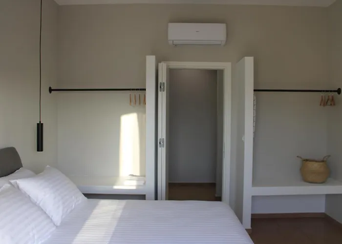 Modern Living Kefalonia Lakíthra